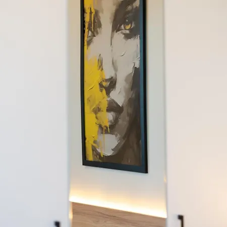 Arte - Free Parking Garage Burgas