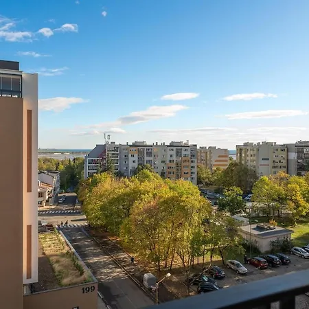 Arte - Free Parking Garage Burgas